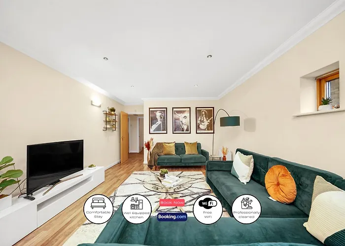 2 Bedroom Riverside Apartment Short Term Rental & Flexible Renting Canary Wharf!