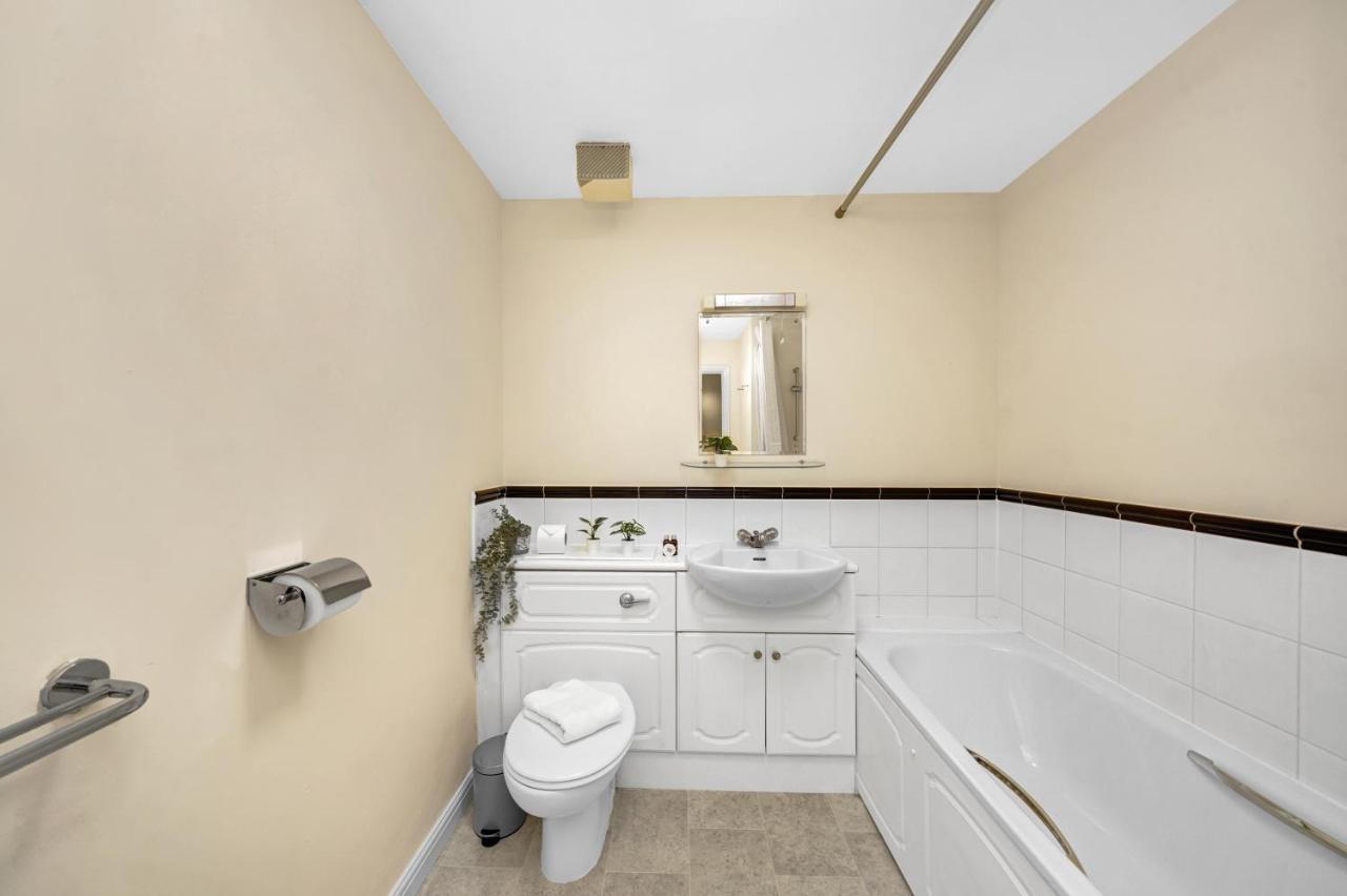 Appartamento 2 Bedroom Riverside Short Term & Flexible Renting Canary Wharf! Londra