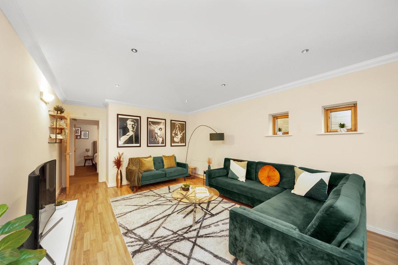 Appartamento 2 Bedroom Riverside Short Term & Flexible Renting Canary Wharf!