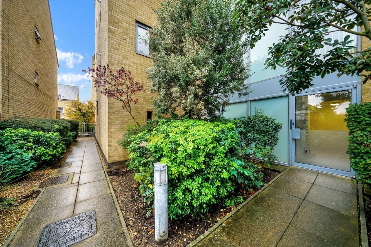 Appartamento 2 Bedroom Riverside Short Term & Flexible Renting Canary Wharf! Londra