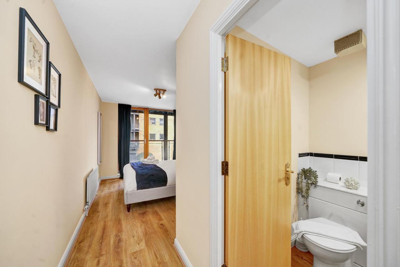 2 Bedroom Riverside Short Term & Flexible Renting Canary Wharf! Appartamento Londra