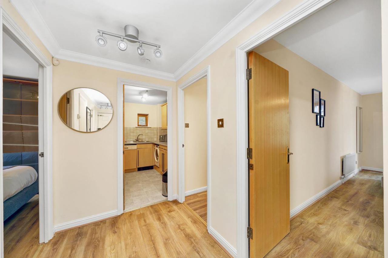 Appartamento 2 Bedroom Riverside Short Term & Flexible Renting Canary Wharf!